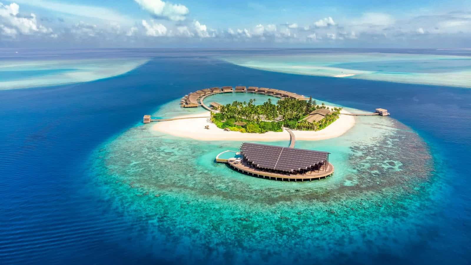 Kudadoo Maldives Private Island by Hurawalhi
