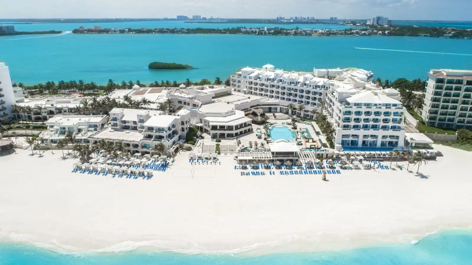 Wyndham Alltra Cancun