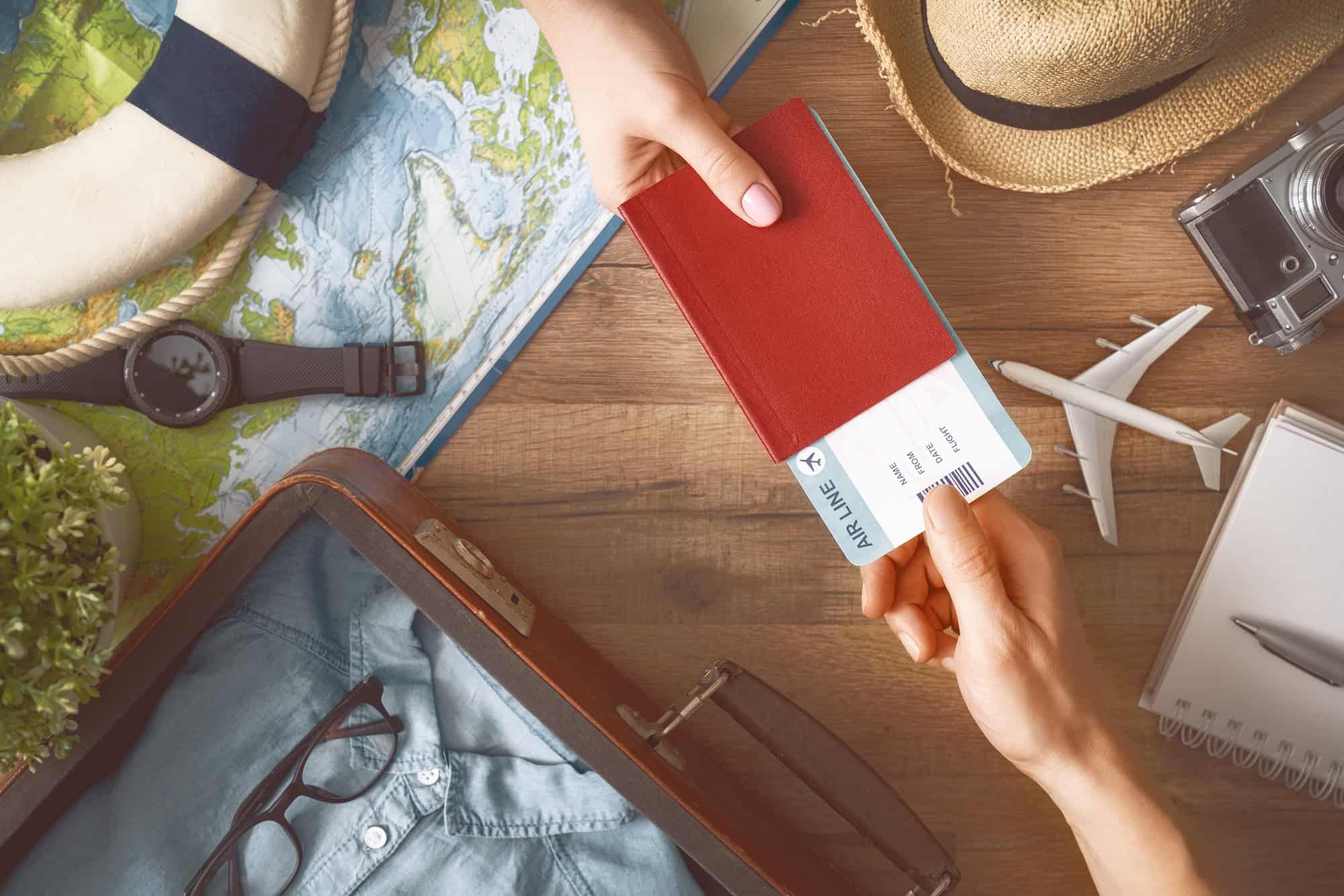 Here’s How Much Money People Spend on Off-Resort Excursions 5 Man and woman are planning trip