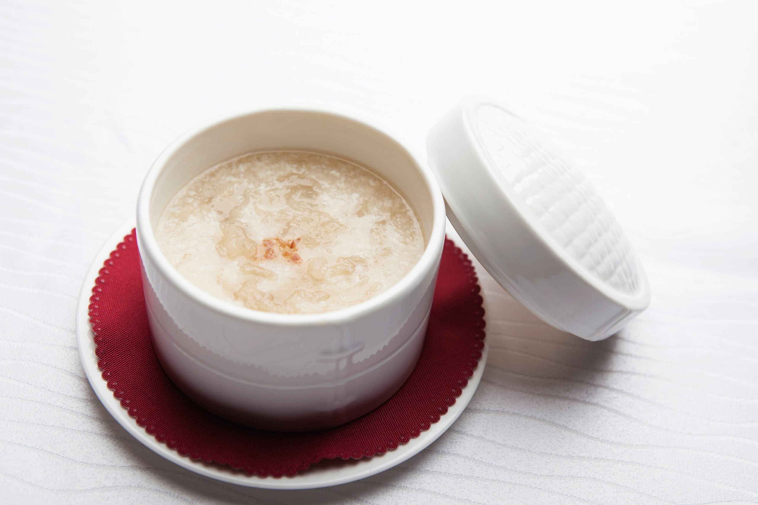 Venturing into the Unknown: 20 Bizarre Foods Around the World 5 Bird's Nest Soup