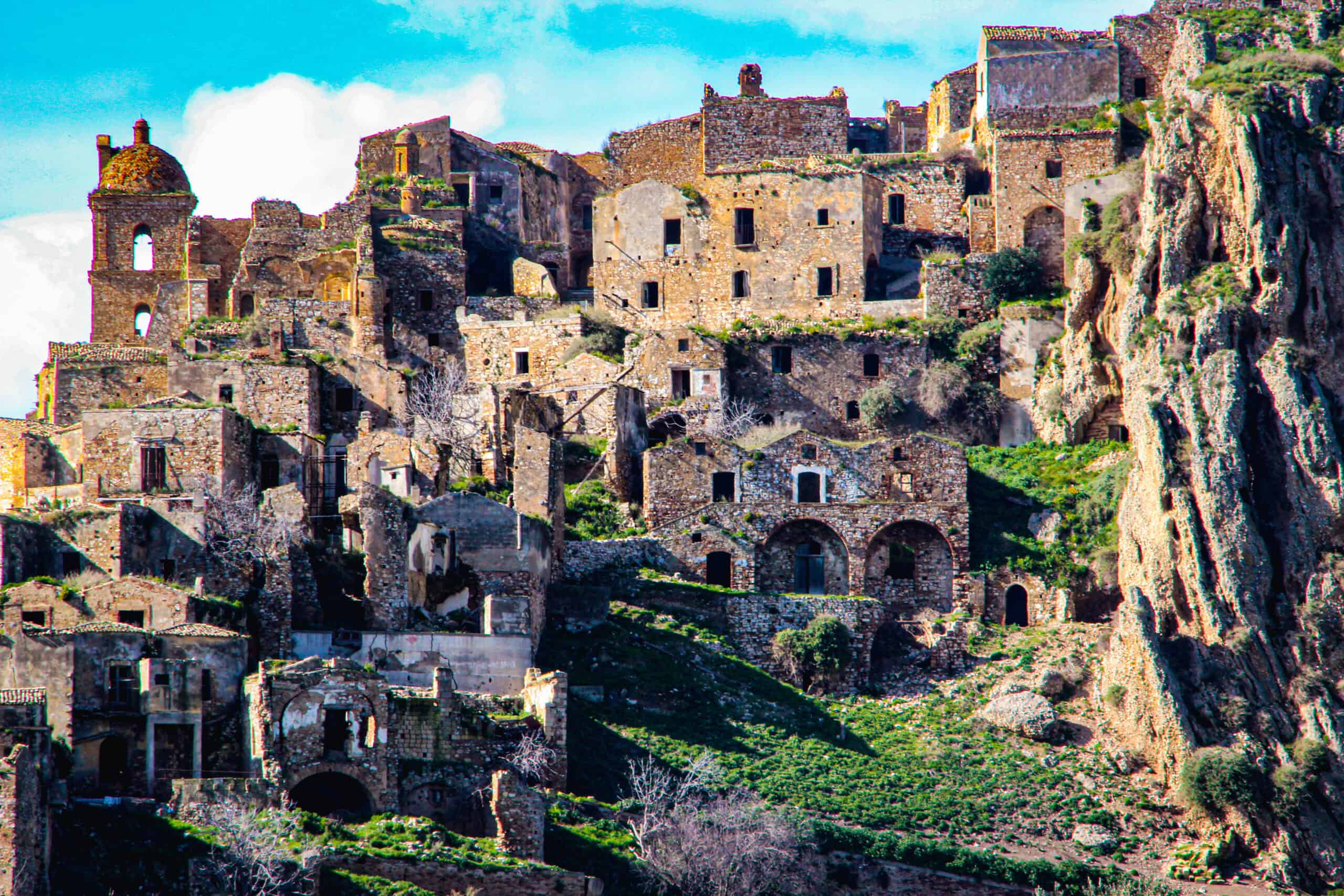 15 Most Haunting Ghost Towns in the World and Their Chilling Stories 9 Craco, Italy