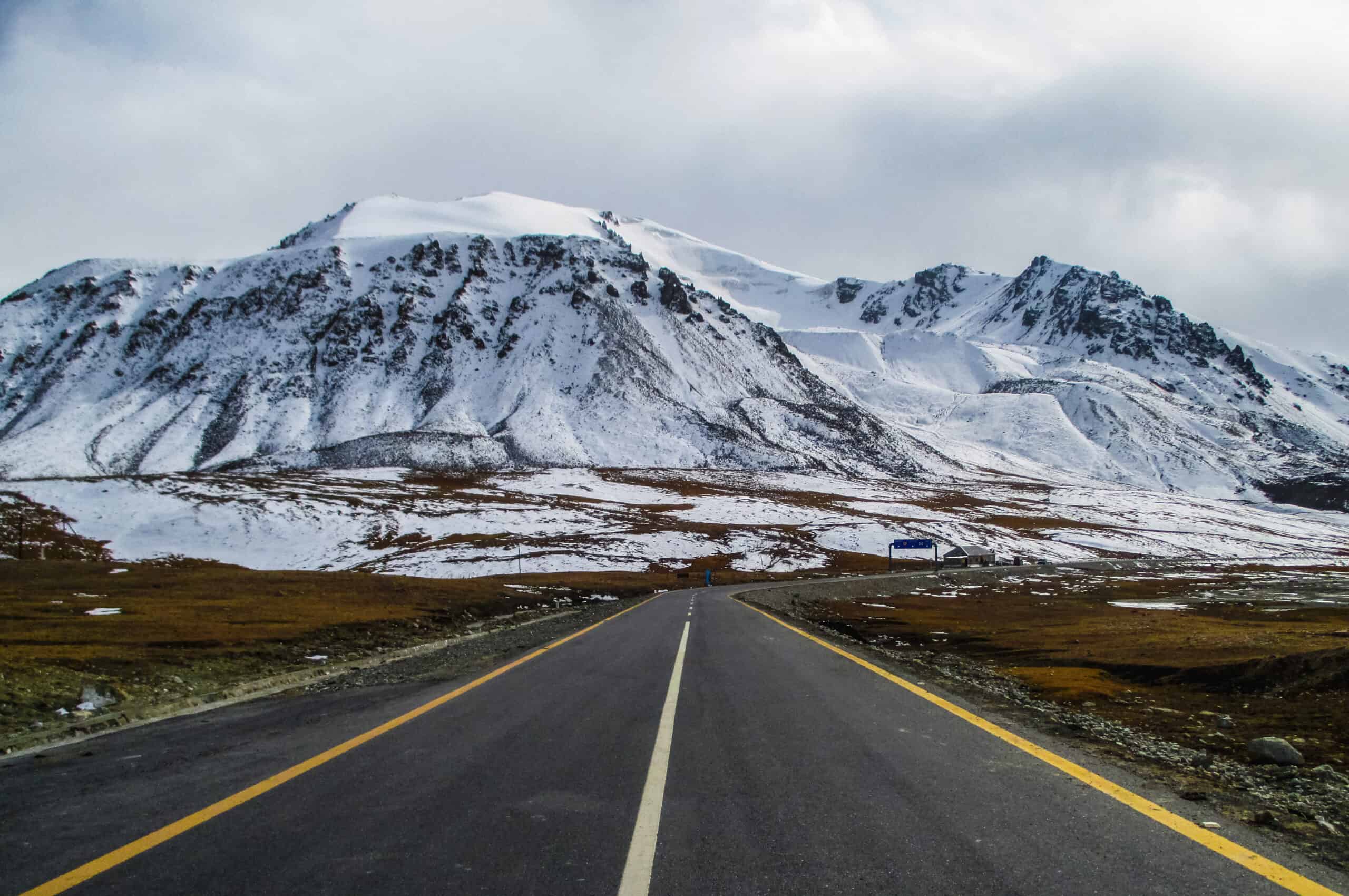 Navigating the World's Scariest Roads: 15 Drives for the Fearless Traveler 13 Karakoram Highway, Pakistan