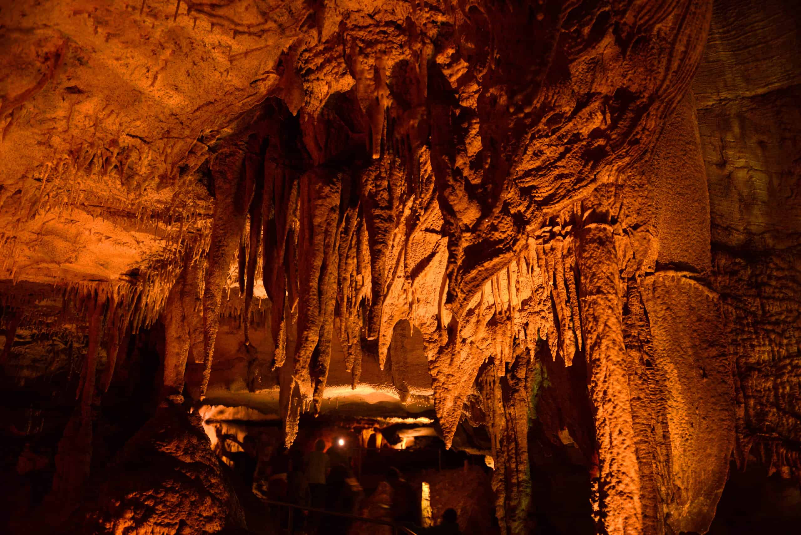 17 Unbelievable Natural Wonders in the USA 8 Mammoth Cave (Kentucky)