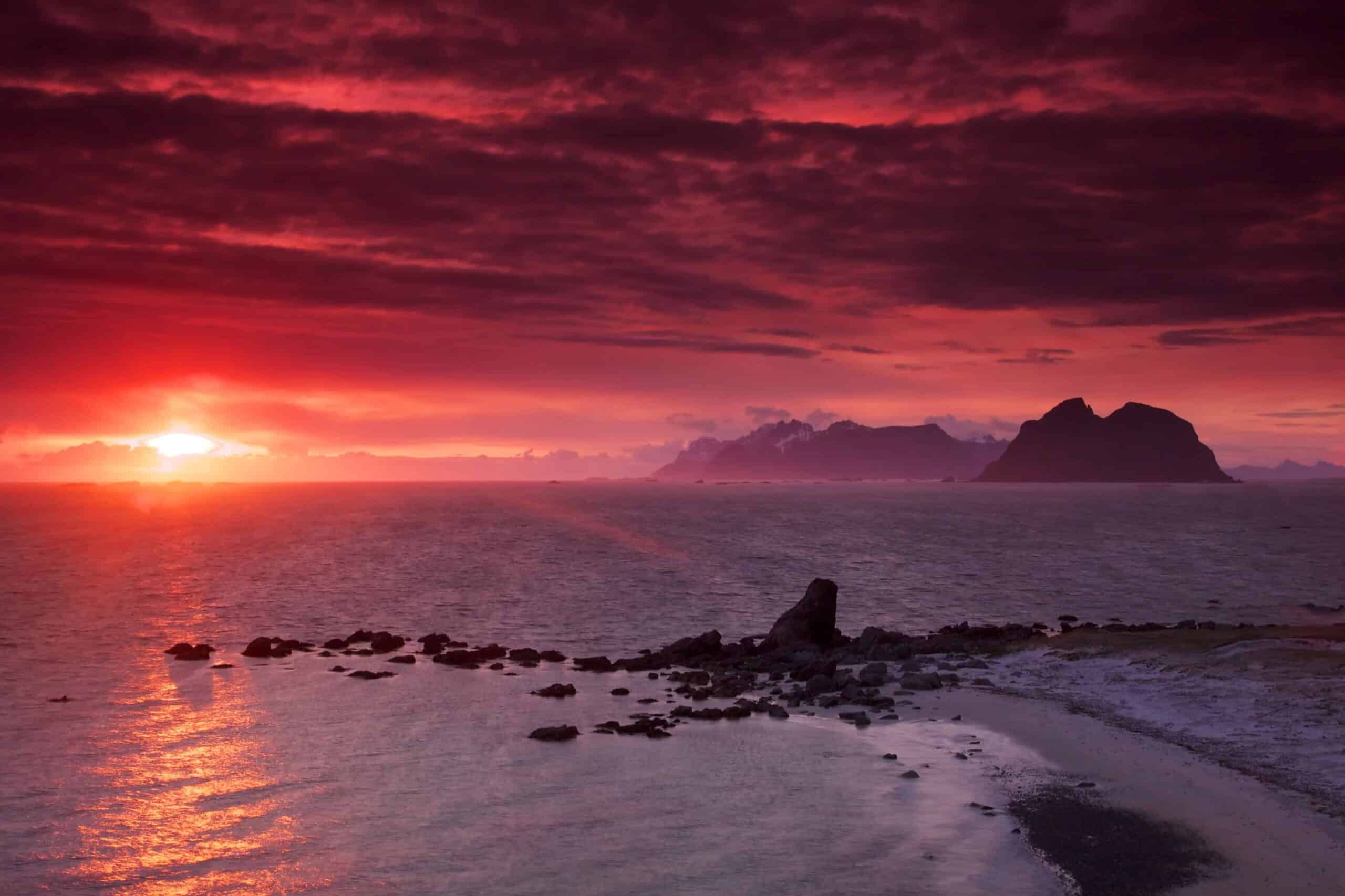 Places to Witness the Midnight Sun