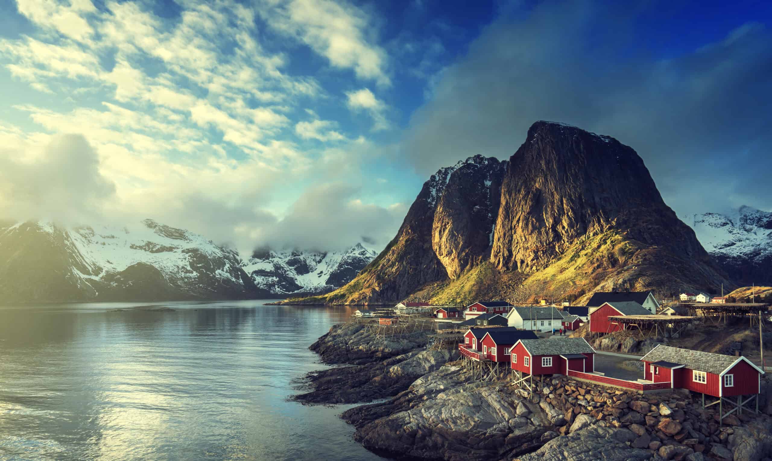 Top 15 Secret Vacation Getaways Loved by Travel Experts 10 Lofoten Islands, Norway