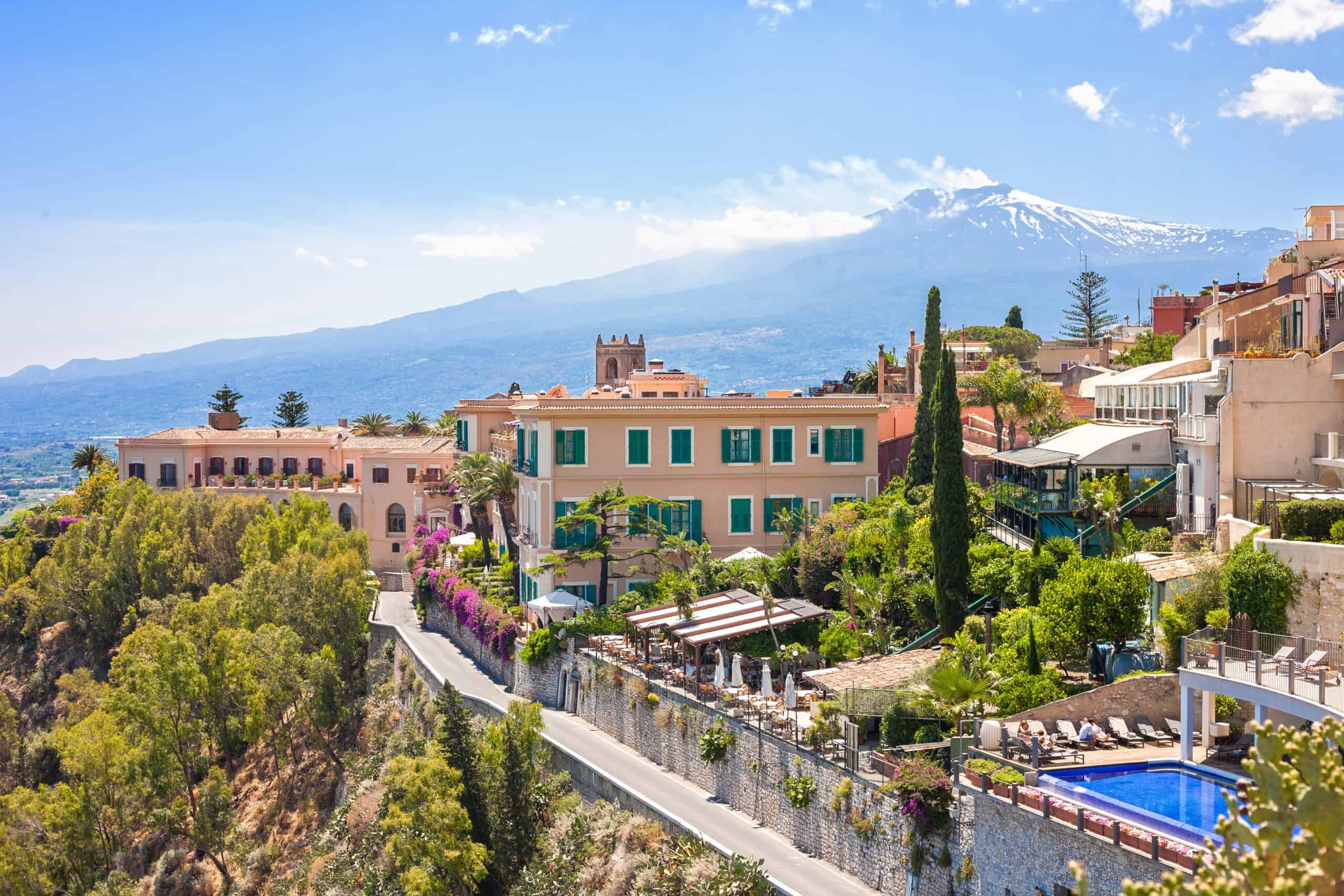 18 Breathtaking Summer Vacation Ideas That Will Leave You Speechless 6 Taormina, Sicily, Italy