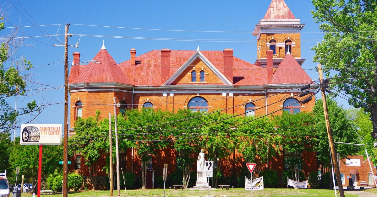 15 Small U.S. Towns That Pack More Charm Than You'd Ever Expect 14 Danielsville Madison County Courthouse Madison GA