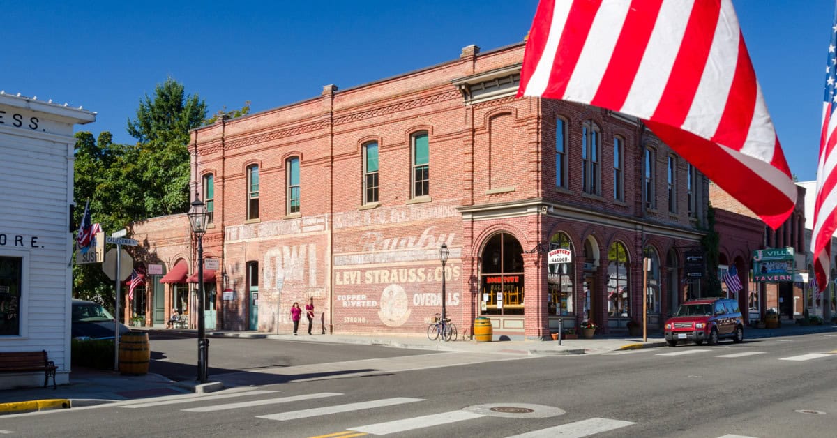 These Quirky American Towns Are Living History Books (No Admission Required) 4 Jacksonville OR