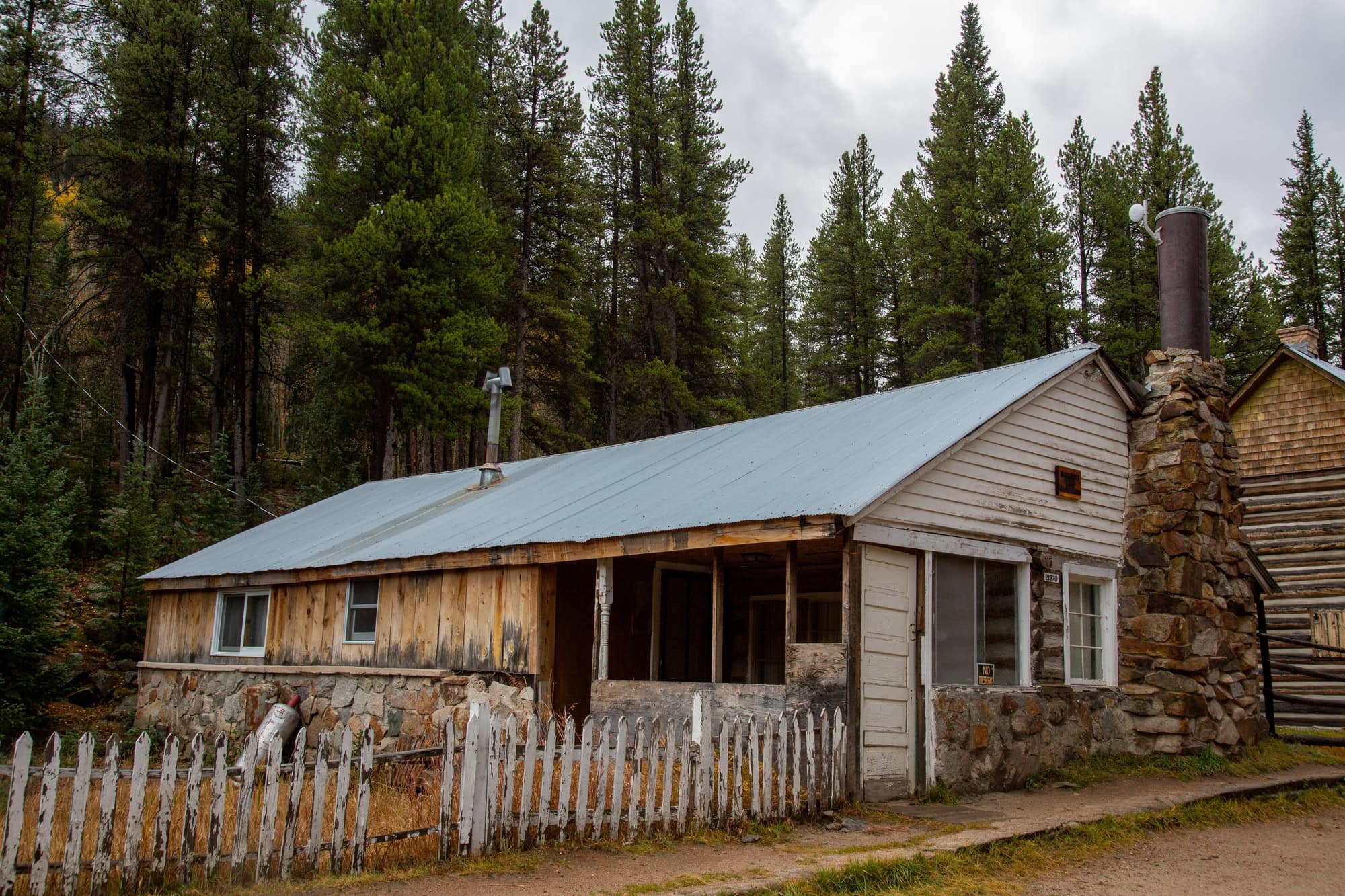These 'Ghost Towns' Are More Alive Than Your Hometown 3 St. Elmo Colorado